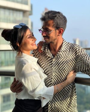 Dhanashree Verma Instagram - Vibes 🤍🖤