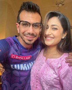 Dhanashree Verma Instagram - Yuzi, Mumbai and IPL = Set Sunday! 💗