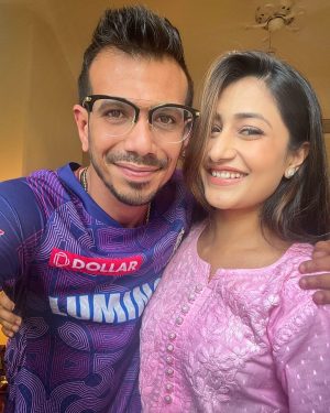 Dhanashree Verma Instagram - Yuzi, Mumbai and IPL = Set Sunday! 💗