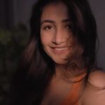 Dhanashree Verma Instagram – Are you smiling too ? 🌻🧡 #loveislove 

Beautifully captured by @vatsal_shethia_photography 🫶🏻