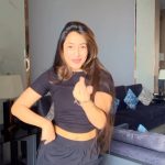 Dhanashree Verma Instagram - Working on strength and celebration 🤙🏻💕