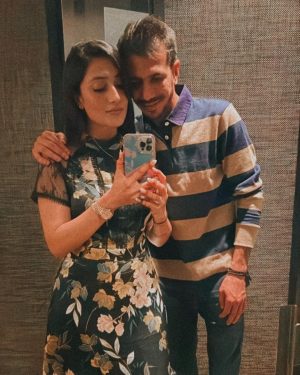 Dhanashree Verma Instagram - Happy new year to everyone ❤️