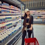 Dhanashree Verma Instagram - Swipe to see the most awkward grocery pictures of the year 💁‍♀️ Are you a grocery shopper too? Therapeutic time of my life 🫶🏻