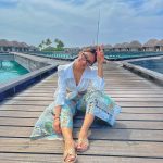 Dhanashree Verma Instagram – Just another day 🐚 smiling, posing and of course tying my hair all the time 🤷🏻‍♀️ W Maldives