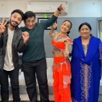 Dhanashree Verma Instagram - First time got the opportunity to get my family together ♥️ On that note we decided to do a super comedy act with my brother to make sure my parents have a great time and also for you guys to have a laughing session this weekend💪🏻🔥 It’s been a rollercoaster journey with scores which has put us in a tight situation today. 🥲 Aaj aur kal mujhe aap sabka saath chahiye to go ahead in the competition. It’s only possible if we come together and VOTE TONIGHT FOR ME 🧿♥️