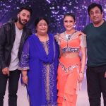 Dhanashree Verma Instagram - First time got the opportunity to get my family together ♥️ On that note we decided to do a super comedy act with my brother to make sure my parents have a great time and also for you guys to have a laughing session this weekend💪🏻🔥 It’s been a rollercoaster journey with scores which has put us in a tight situation today. 🥲 Aaj aur kal mujhe aap sabka saath chahiye to go ahead in the competition. It’s only possible if we come together and VOTE TONIGHT FOR ME 🧿♥️