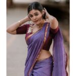 Dharsha Gupta Instagram - 🤎💜அமைதியைத் தேடாதே அமைதியாய் மாறி விடு💜🤎 Makeup- @jiyamakeupartistry Hairstylist- @mani_stylist_ Saree & Blouse - @studio_thari Pic- @shotsbyuv @talesbyashif