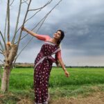 Dharsha Gupta Instagram – ❤️வாழ்க்கை என்பது உனக்காக இடத்தை தேடுவது அல்ல உனக்கான உலகத்தை உருவாக்குவது❤️