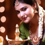 Dharsha Gupta Instagram – ✨️💥Happy Diwali💥✨️
M&H- @kovai.trendz 
Saree & Blouse- @chennaipattu 
Jewelry- @queens_jewel_emporium 
Vc- @ashokarsh
Location- @thiruchitrambalampalaceresort 
Concept decoration-@devents.co.in Thiruchitrambalam Palace