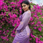 Dharsha Gupta Instagram – 🌸நீயே உனக்கு என்றும் நீங்கா துணை🌸
Costume- @aks_le_couturier 
Pic- @baljithm
