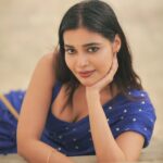Dharsha Gupta Instagram - 💙உங்கள் நேரம் குறைவாக உள்ளது, வேறொருவரின் வாழ்க்கையை வீணாக்காதீர்கள்💙 💙Happy Weekend💙 Saree & Blouse- @kaarigai.sarees @ivalinmabia Pic- @dhanush__photography