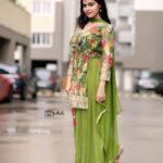 Dharsha Gupta Instagram - ❤️💚முயற்சியை விதைத்துக் கொண்டே இருங்கள் முளைத்தால் விருட்சமாகட்டும் இல்லையேல் உரமாகட்டும்💚❤️ Costume- @poshbridalstudio_ Pic- @sathish_photography49