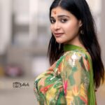 Dharsha Gupta Instagram - ❤️💚முயற்சியை விதைத்துக் கொண்டே இருங்கள் முளைத்தால் விருட்சமாகட்டும் இல்லையேல் உரமாகட்டும்💚❤️ Costume- @poshbridalstudio_ Pic- @sathish_photography49