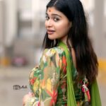Dharsha Gupta Instagram - ❤️💚முயற்சியை விதைத்துக் கொண்டே இருங்கள் முளைத்தால் விருட்சமாகட்டும் இல்லையேல் உரமாகட்டும்💚❤️ Costume- @poshbridalstudio_ Pic- @sathish_photography49