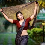Dharsha Gupta Instagram - 🌧Mazhai Mazhai🌧 Hairstylist- @kovai.trendz Saree & Blouse- @rathidesign Pic- @padmaweddingz @baljithm Location- @thiruchitrambalampalaceresort Thiruchitrambalam Palace