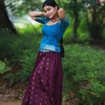 Dharsha Gupta Instagram - 💜💙மழலையாய் மனதை வைத்திரு கவலைகளும் தீண்டாது💙💜 Makeover - @tissy_rental_attires @kovai.trendz Pic- @ayoobweddingads Ottapalam, Palakad