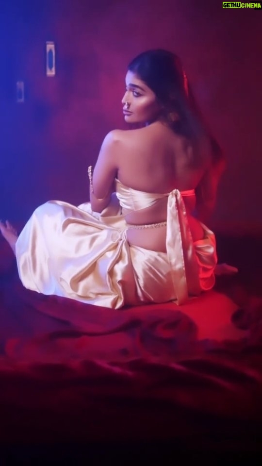 Dharsha Gupta Instagram - ❤️ Location: @studiocentralchennai Makeup : @twinkles_richa Hair: @vinrose_haircraft Saree: @_divyakarthika Jewelry- @new_ideas_fashions Photo and videos : @shotsbyuv @the.portrait.culture @im__khalid_ @nav_kriish @sat_narain Retouch: @immaculatestudio_ Video edit: @talesbyashif @blackshadowsfotography
