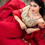 Dharsha Gupta Instagram - ❤️மகிழ்ச்சியான முகம்தான், எப்போதுமே அழகான முகம்❤️ Makeover & Costume- @kovai.trendz @tissy_rental_attires Jewelry- @sanudh_fashions Pic- @sathish_photography49