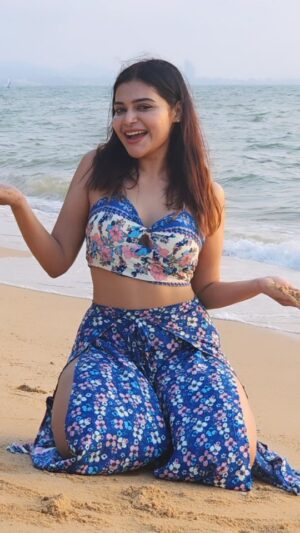 Dharsha Gupta Instagram - 🩵Happy Sunday🩵