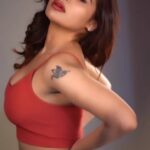 Dharsha Gupta Instagram - ❤️Happy Sunday❤️ M&H- @brushed_with_dharshu Vc- @sathish_photography49