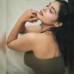 Dharsha Gupta Instagram – 💚எண்ணங்களே நம் வாழ்க்கையை வடிவமைக்கின்றது💚
💚Happy Sunday💚
Pic- @dhanush__photography