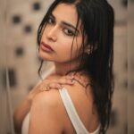 Dharsha Gupta Instagram - 🤍எல்லாவற்றுக்கும் அழகு உண்டு ஆனால் எல்லோரும் பார்ப்பதில்லை🤍 🤍Happy Sunday🤍 Pic- @dhanush__photography