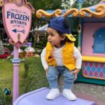 Dheeraj Dhoopar Instagram – My Monkey ♥️ Disneyland Hongkong