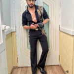 Dheeraj Dhoopar Instagram - Alexa play ‘Not Ramiya Vastavaiya Ho’ 🙌🏻😎 For #ita2023 @starplus Styling : @sacorina MUAH : @sahil_anand_arora
