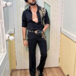 Dheeraj Dhoopar Instagram - Alexa play ‘Not Ramiya Vastavaiya Ho’ 🙌🏻😎 For #ita2023 @starplus Styling : @sacorina MUAH : @sahil_anand_arora