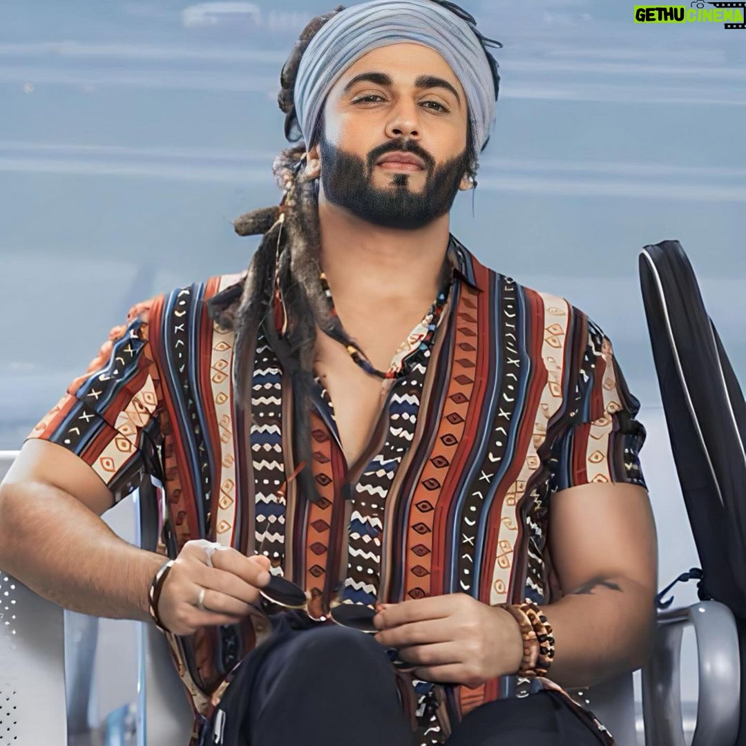 Dheeraj Dhoopar Instagram - Having butterflies just like the first day of a new class. Super excited for my #OTT debut. #TATLUBAAZ out now only on @theepicon ! Please give it all the love you’ve got ♥️♥️