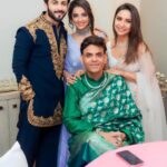 Dheeraj Dhoopar Instagram - Happy Diwali with my lovelies ♥️ Kurta by @bharat_reshma ♥️
