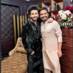 Dheeraj Dhoopar Instagram - Happy Diwali with my lovelies ♥️ Kurta by @bharat_reshma ♥️