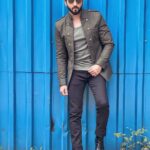 Dheeraj Dhoopar Instagram - What attracted you to like this pic ?