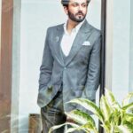 Dheeraj Dhoopar Instagram - Don’t look at the caption look at me. 😈