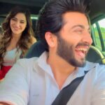 Dheeraj Dhoopar Instagram – Always a laugh riot with these two ♥️♥️!! @nargisfakhri @divyaagarwal_official ! 
#Tatlubaaz #epicon