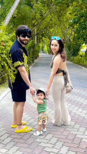 Dheeraj Dhoopar Instagram - 👨‍👩‍👦 ♥️