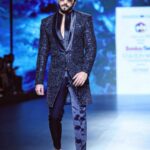 Dheeraj Dhoopar Instagram – DHEERAJ DHOOPAR X DHANESHSAMEER X BOMBAYTIMES FASHION WEEK !! 

MUAH : @sahil_anand_arora