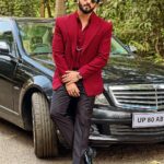 Dheeraj Dhoopar Instagram – 🌼 nahi 🔥

Styling : @sacorina
