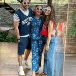 Dheeraj Dhoopar Instagram - Told you not to grow up so fast, you didn’t listen 🤦🏻‍♀️ But you grew up into this lovely human being that we can’t complain ❤️🧿 It’s not unknown to you & the world that we love you to bits .. you will always be our baby girl not matter how old & tall you grow !!! Happy birthday @arorasamaira29 ❤️❤️ Now move in with us na please !?!