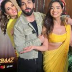 Dheeraj Dhoopar Instagram - 💛🧑🏻‍🦱💛