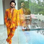Dheeraj Dhoopar Instagram – Haldi Ready 🐥

Outfit : @bharat_reshma Udaipur – The City of Lakes
