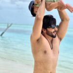 Dheeraj Dhoopar Instagram – When I hold you, life makes sense ♥️

#Zayn Villa Park, Maldives