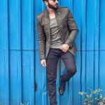 Dheeraj Dhoopar Instagram - What attracted you to like this pic ?