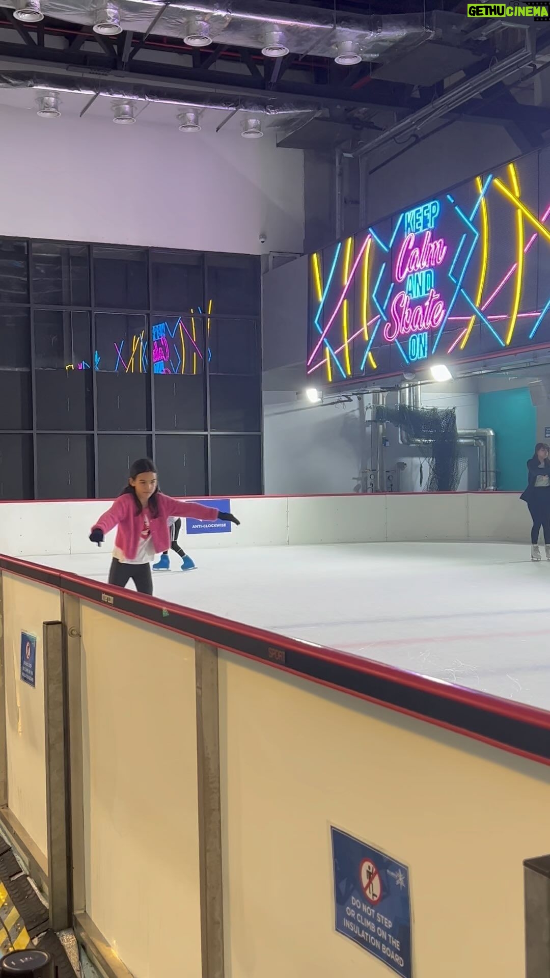Diana Danielle Instagram - Today I practice on ice ⛸️