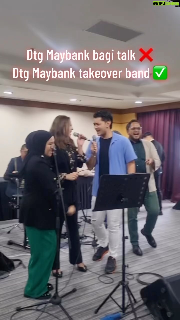 Diana Danielle Instagram - Farid hanya mangsa keadaan dalam situasi ni 🤭@faridkamilz. Ada bakatlah jom keluarkan single? 🤪 Minta ikut teman gi mental health talk today with Maybankers hujungnya kita tarik dia nyanyi 🤭 @mymaybank