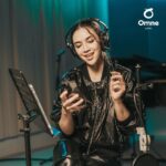 Diana Danielle Instagram - Saturday calls for good music, and Omne's got you covered! 🎧 Elevate your Weekend vibes with Omne's Inspire Me music playlist. 🎵 Let the music guide your weekend adventures! 🎉 @omnebyfwd #everydayyourway