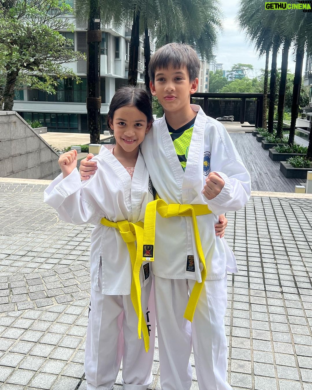 Diana Danielle Instagram - 2 types of attitude during a test, which one are you? Muhammad: “I’m gonna fail, I don’t remember anything!” 🤷♀️ Aurora: “It’s too easy, I don’t even need to think” 💁♀️ They both arent even mildly interested in taekwondo, just happy they showed up today. Hope this motivates them to show up for their classes more. 🤦🏼♀️