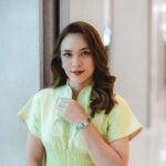 Diana Danielle Instagram - “Too busy” is a myth. I always make time for people and things that are important to me ❤️ #Eleganceisanattitude #MiniDolceVita #LonginesDolceVita #LonginesMalaysia