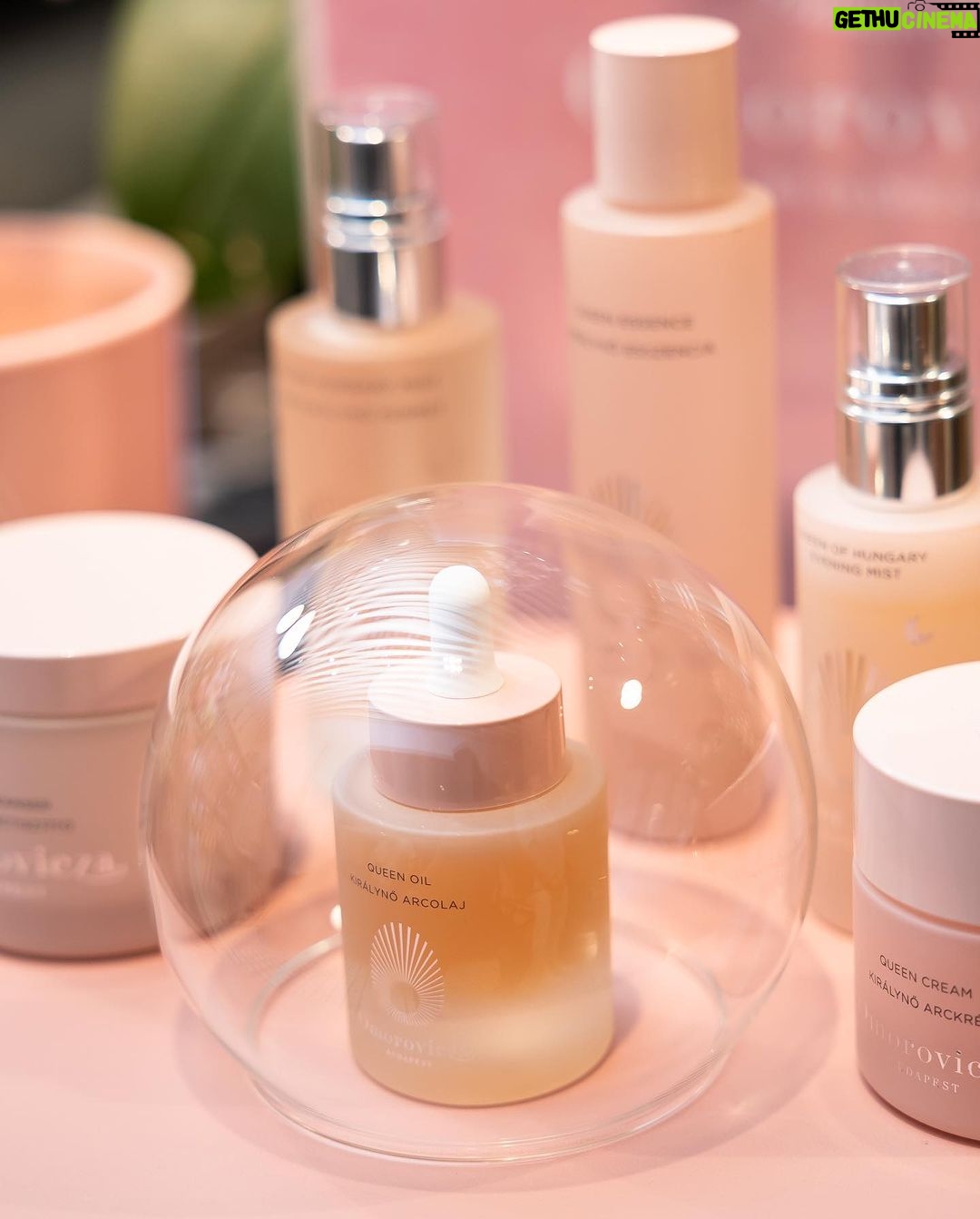 Diana Danielle Instagram - In support of #PinkOctober, @omorovicza & UR Spa @ruma_home have come together to bring a luxurious (and purposeful) pampering experience. I’ve always been a fan of Omorovicza since I was first introduced to the Queen’s skincare range many years ago, so it was only natural to be curious and wanting to know more about the brand history with the @kensapothecary team. Thanks for the invitation 🤍 With the launch of Queen’s facial spa experience, 10% of proceeds will be donated to the @breastcancerfoundationmalaysia. Head on down before the month is over! Dress by: @threeseestudio styled by @san_singh7 🍭