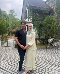 Diana Danielle Instagram - “Takyah la kat perut” 😅 @faridkamilz @naelofar 🤍